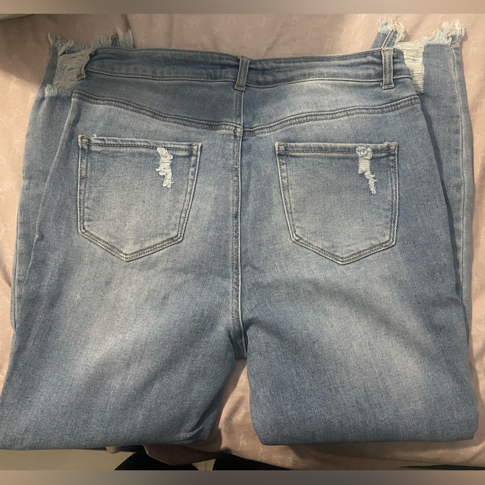 Distressed Jeans - Picture 3 of 4